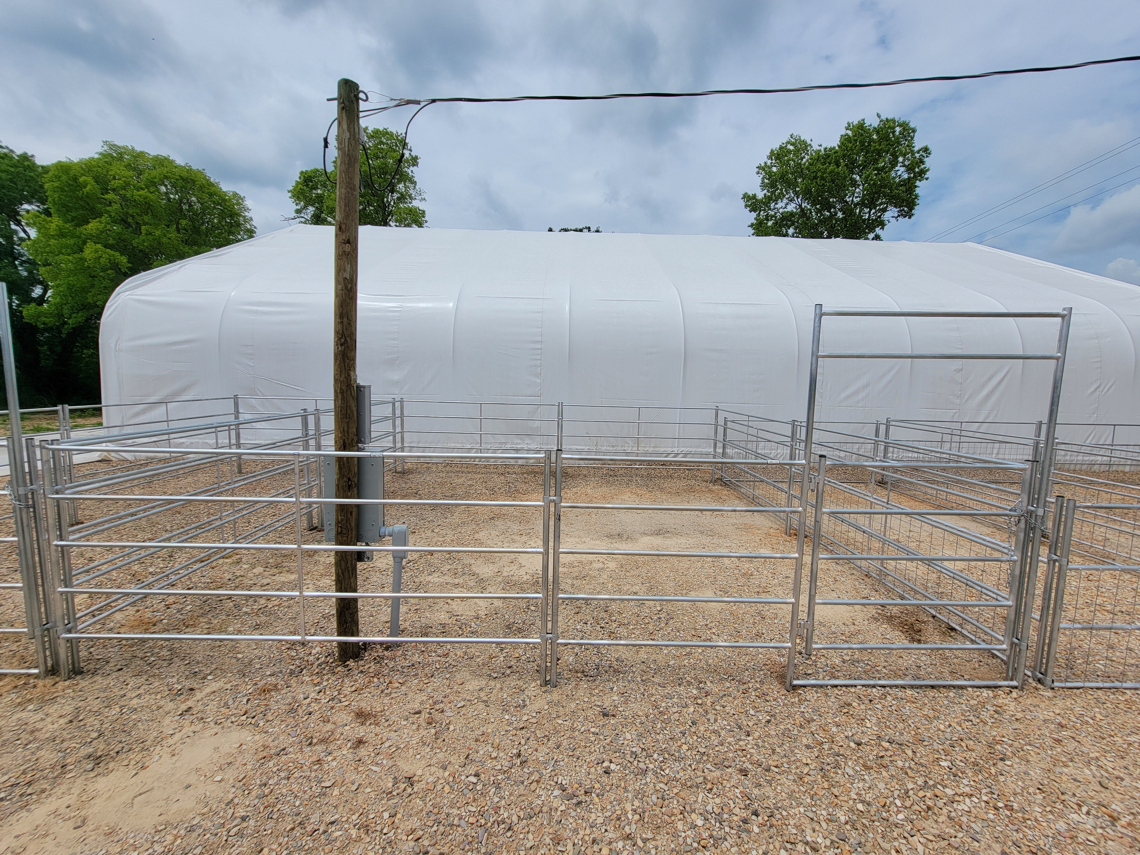 Galvanized 20 Ft X 20 Ft 5-Rail Stall Kit