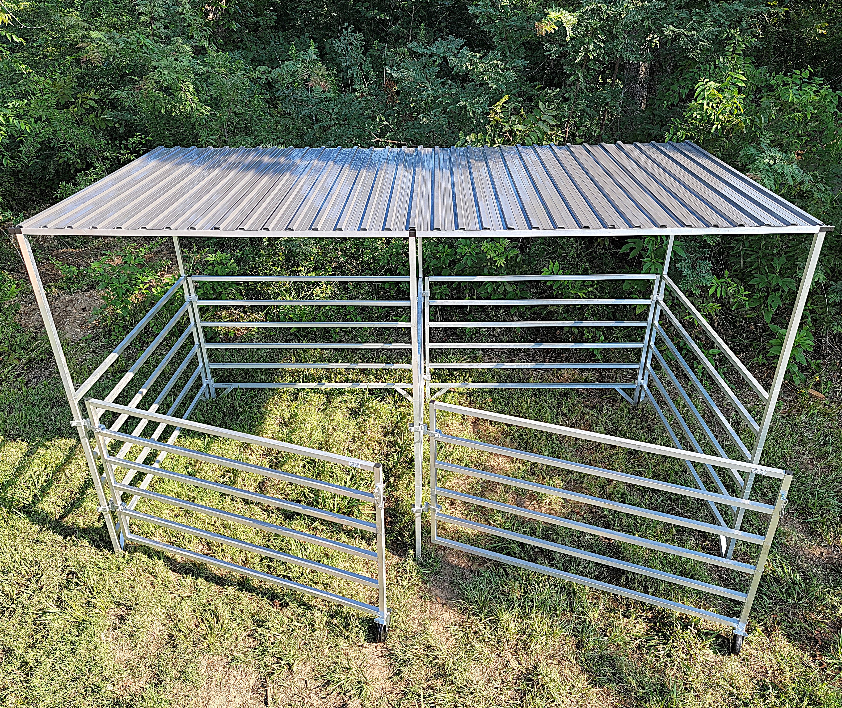Aluminum 5 Ft X 5 Ft 6 Rail Add-On Stall Kit with Canopy (2 Panels, 1 Gate, 1 Canopy)