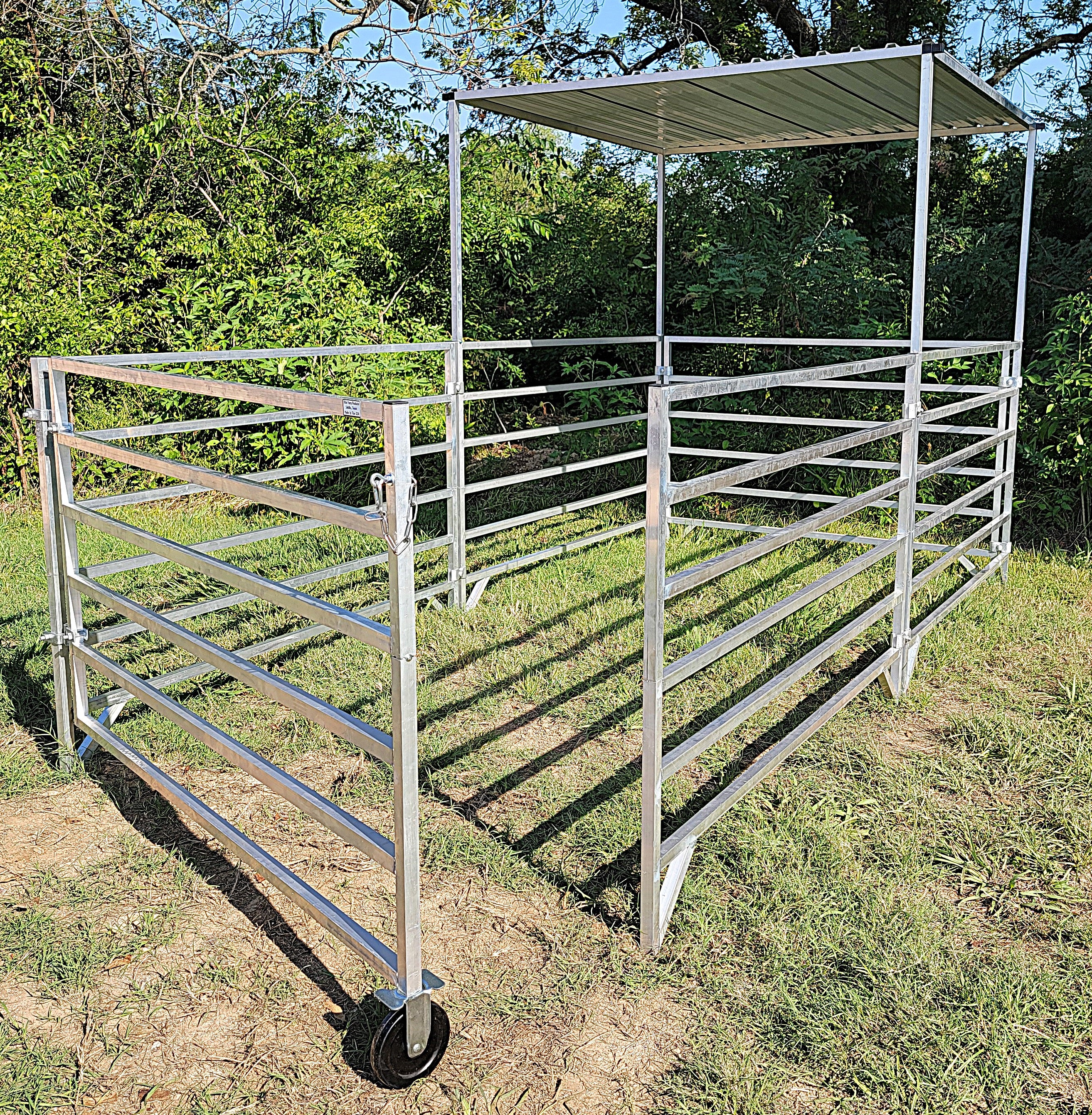 Aluminum 5 Ft X 10 Ft 6 Rail Stall Kit with Shade Canopy (5 Panels, 1 Gate, 1 Shade Canopy)