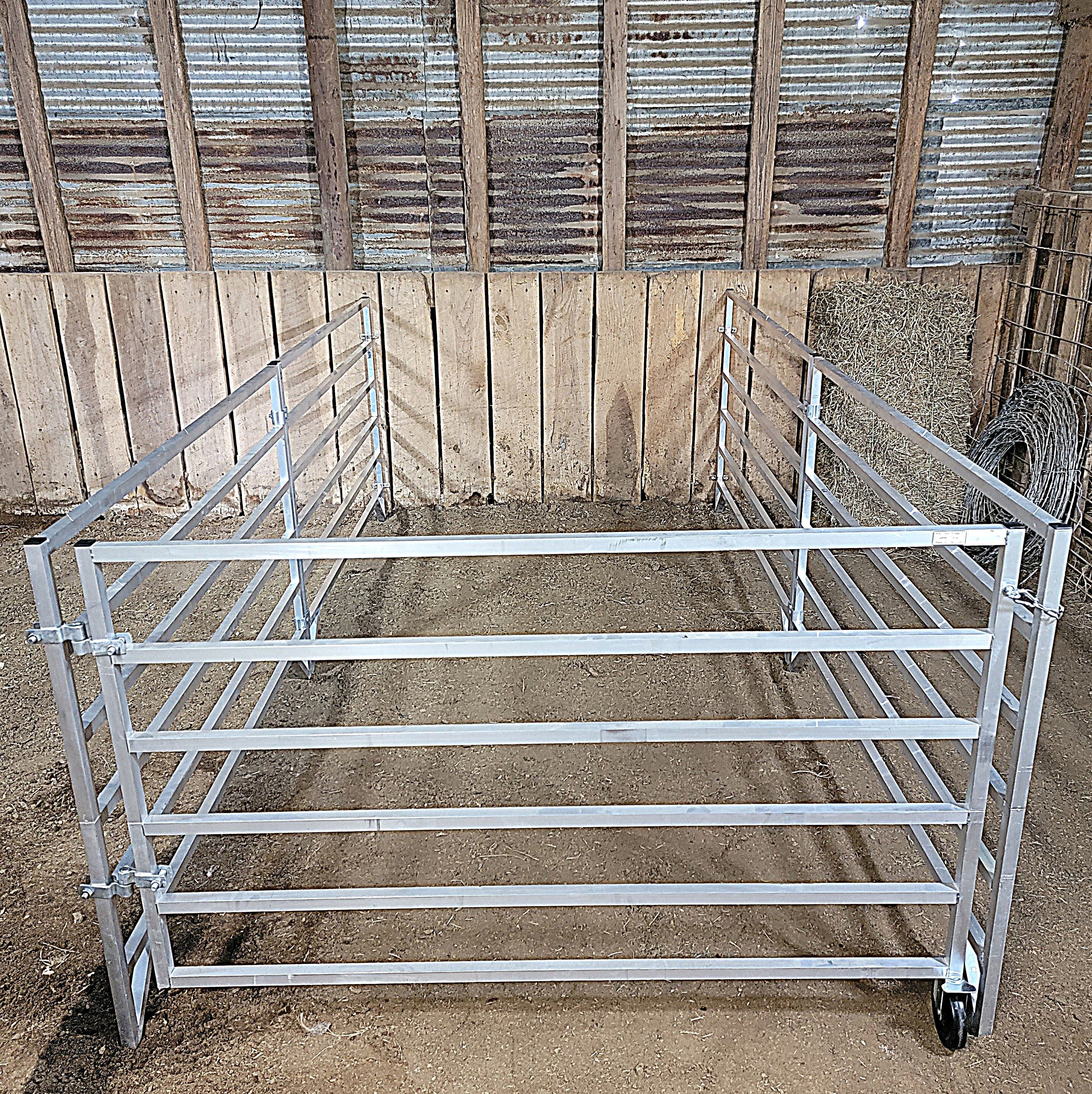 Aluminum 5 Ft X 10 Ft 6 Rail Wall Mounted Stall Kit (4 Panels, 1 Gate)