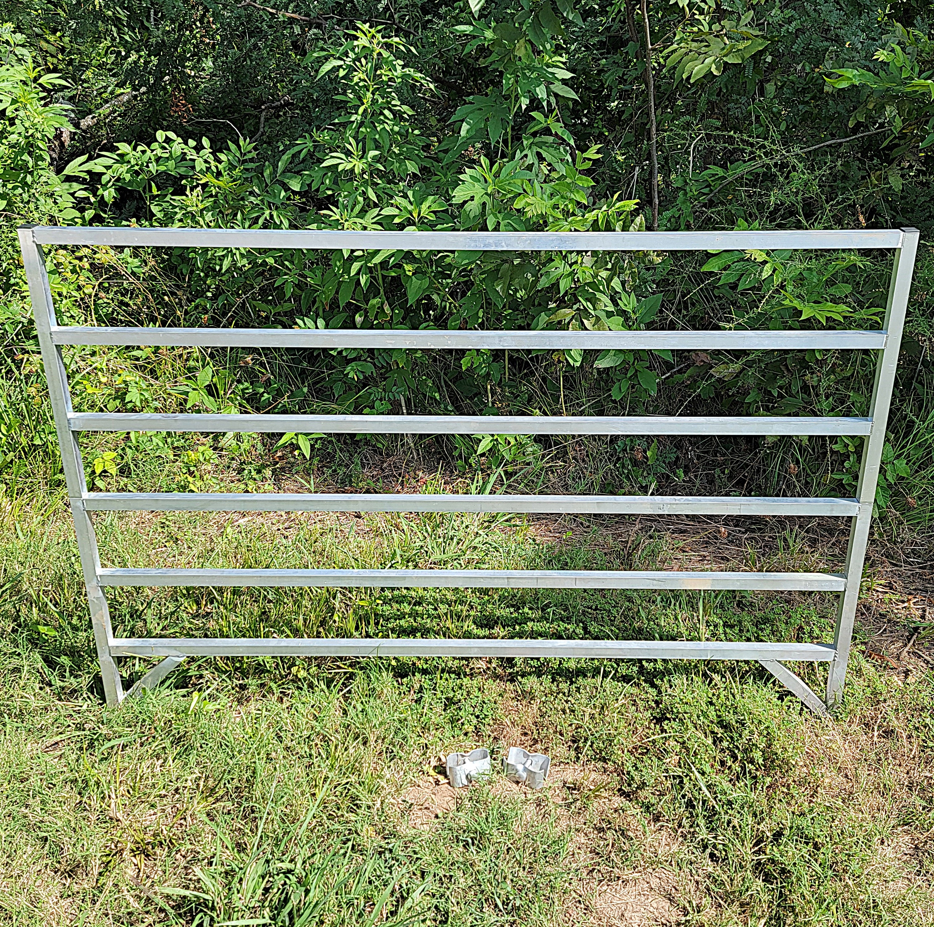 4 Pack of Aluminum 5 Ft Long 6 Rail 40" Tall Sheep & Goat Panels