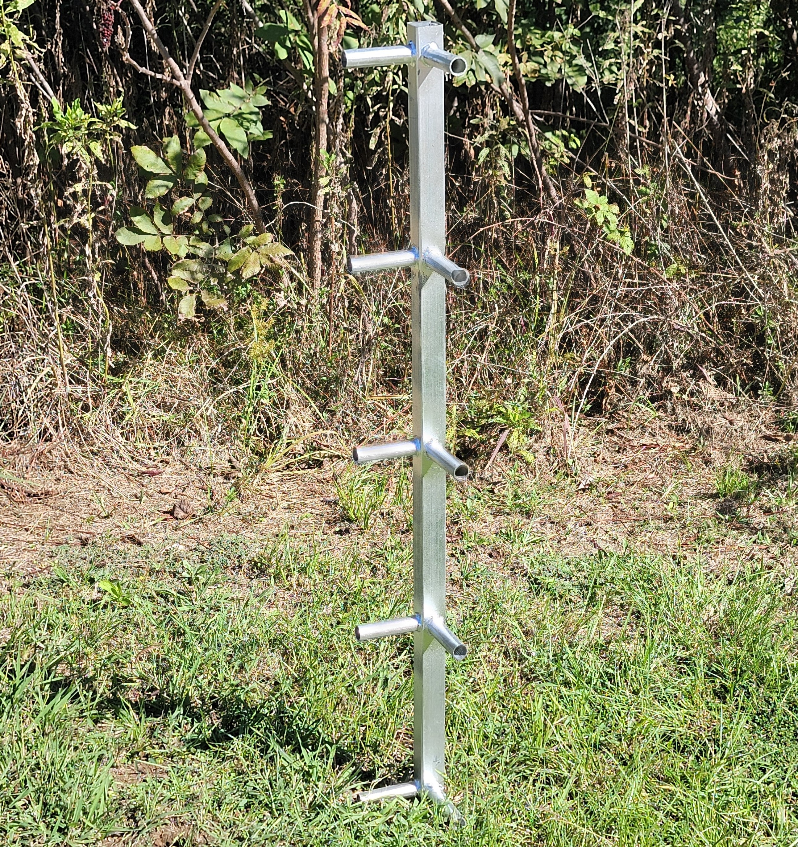 Galvanized Corner Fixture for 5 Rail Continuous Fencing Panels