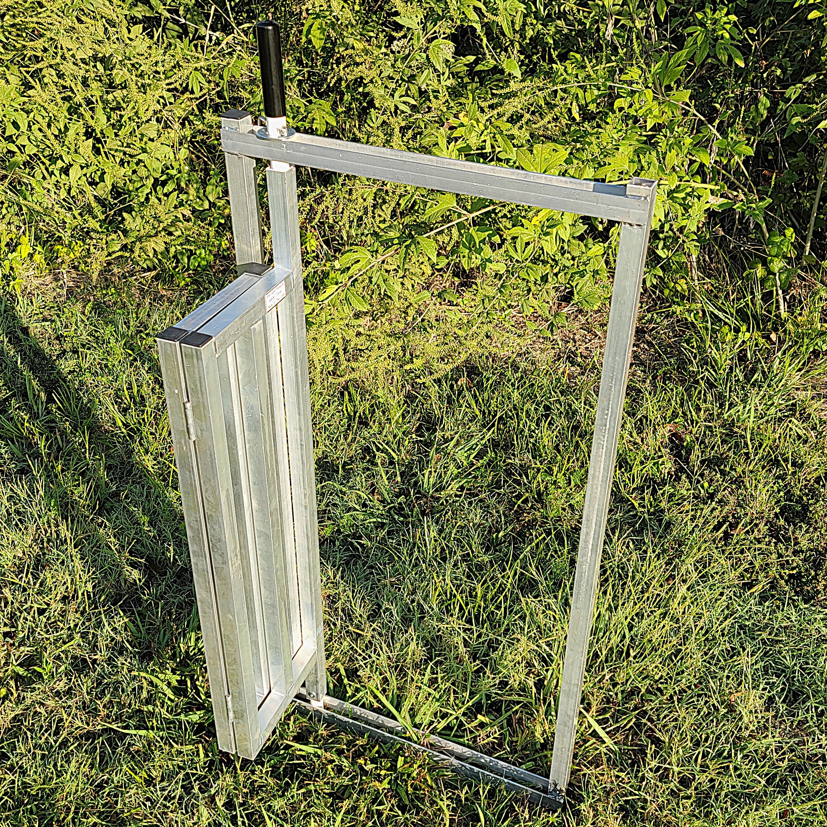 Aluminum 40-Inch-Tall Sheep & Goat Folding Stop Gate for Sorting Alley & Pen Systems