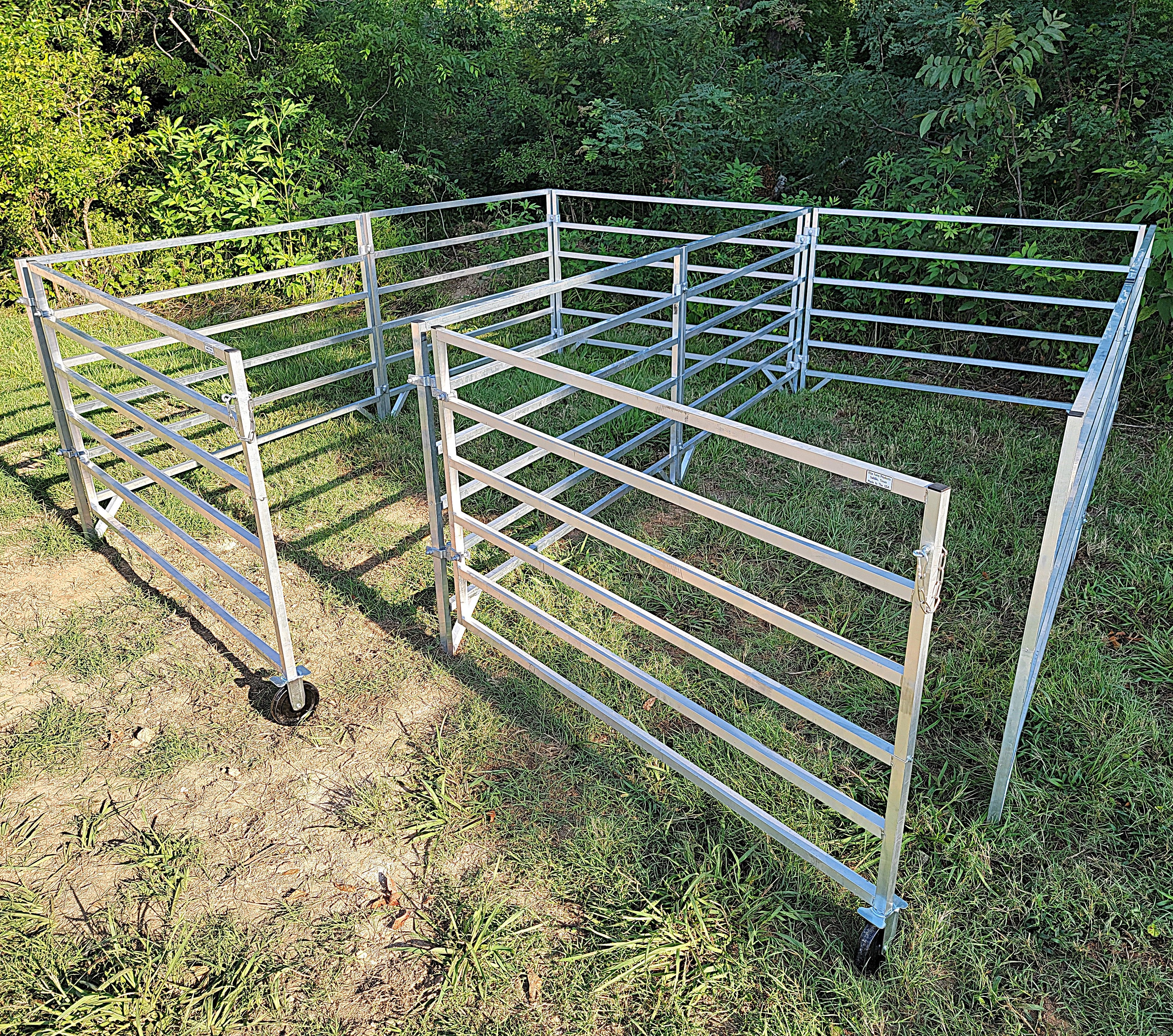 Aluminum 5 Ft X 10 Ft 6 Rail Add-On Stall Kit (3 Panels, 1 Gate)