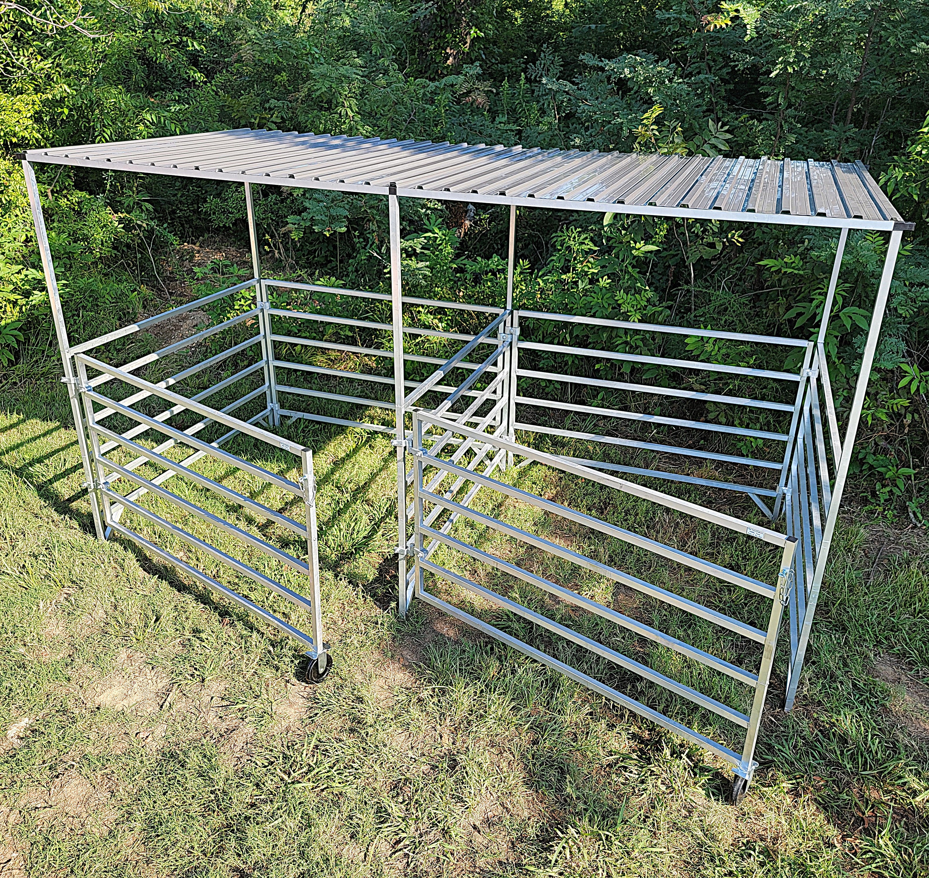 Aluminum 5 Ft X 5 Ft 6 Rail Add-On Stall Kit with Canopy (2 Panels, 1 Gate, 1 Canopy)