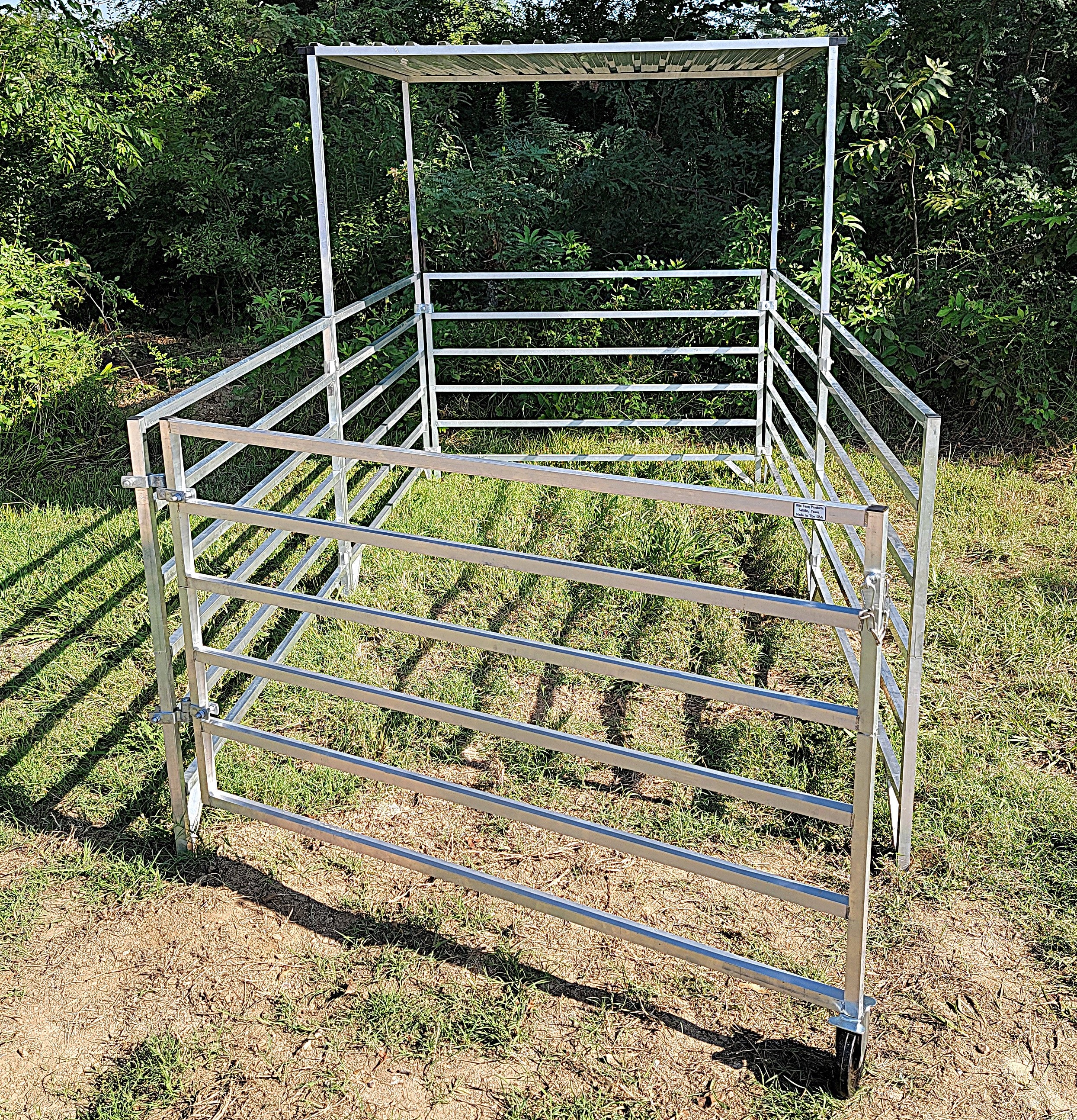 Aluminum 5 Ft X 10 Ft 6 Rail Stall Kit with Shade Canopy (5 Panels, 1 Gate, 1 Shade Canopy)