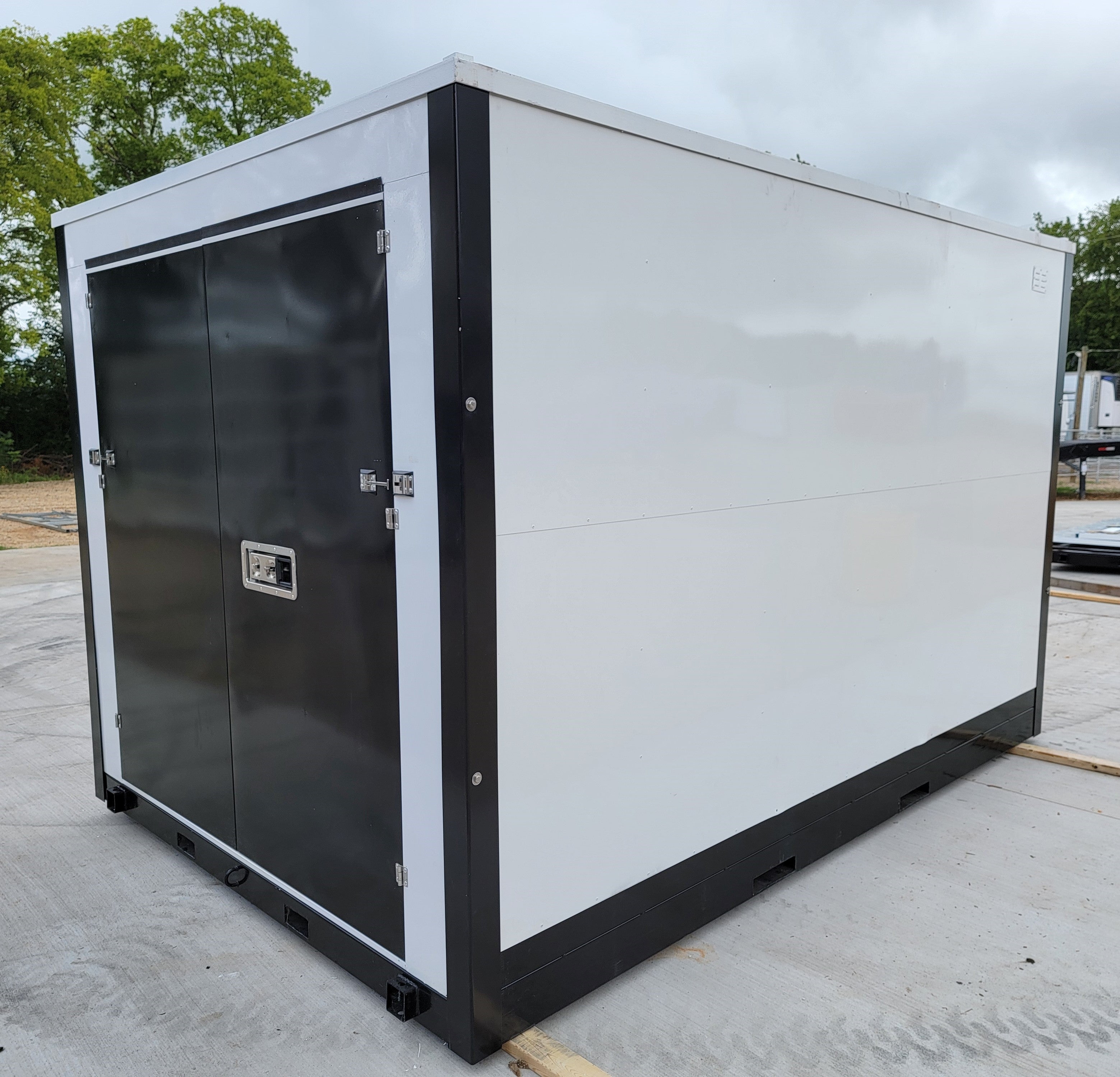 8'x12' Single Door Portable Relocatable Storage Facility Building Cont