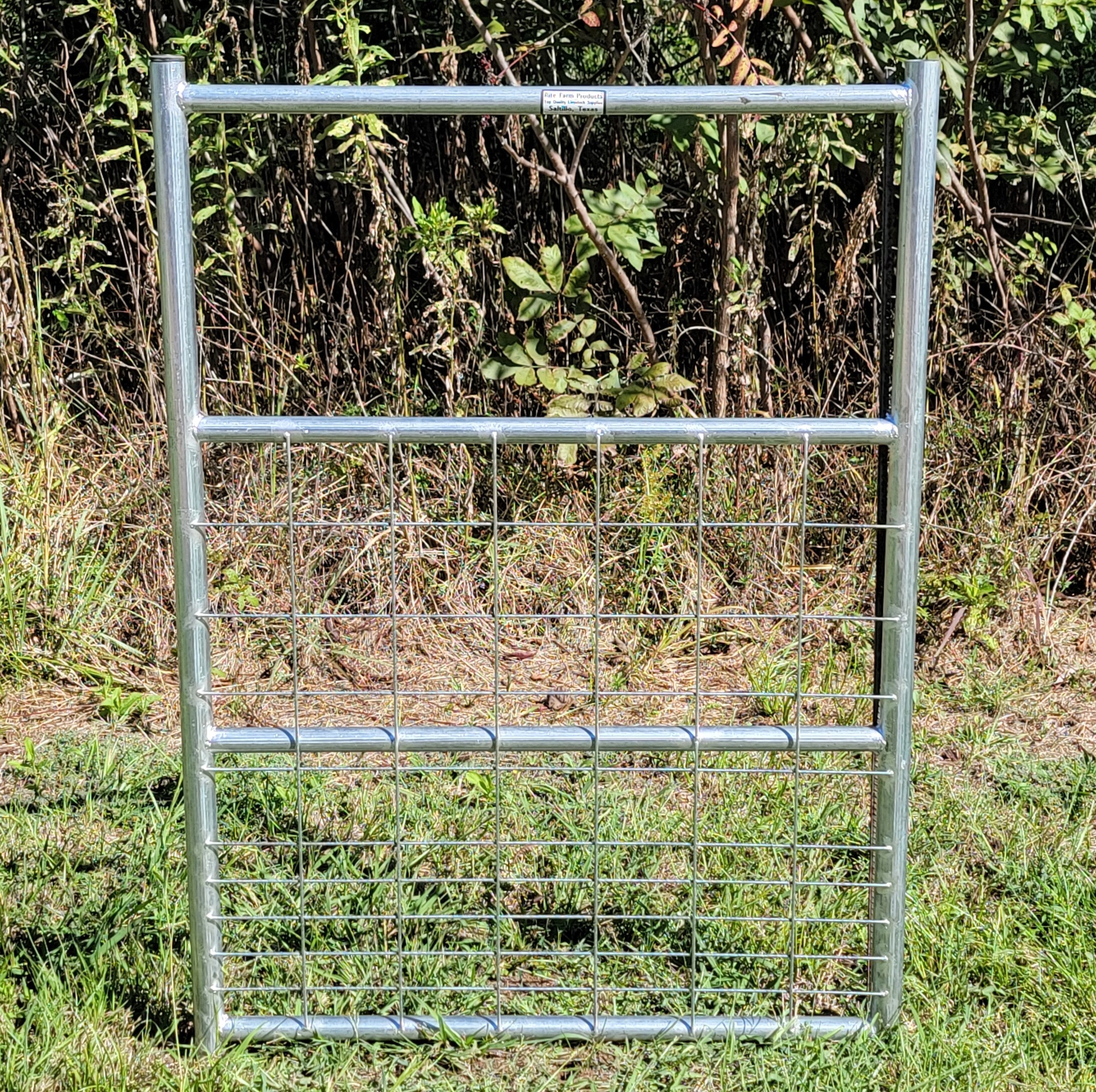 Galvanized 3 Ft Long 4 Rail with Mesh Panel for Small Livestock