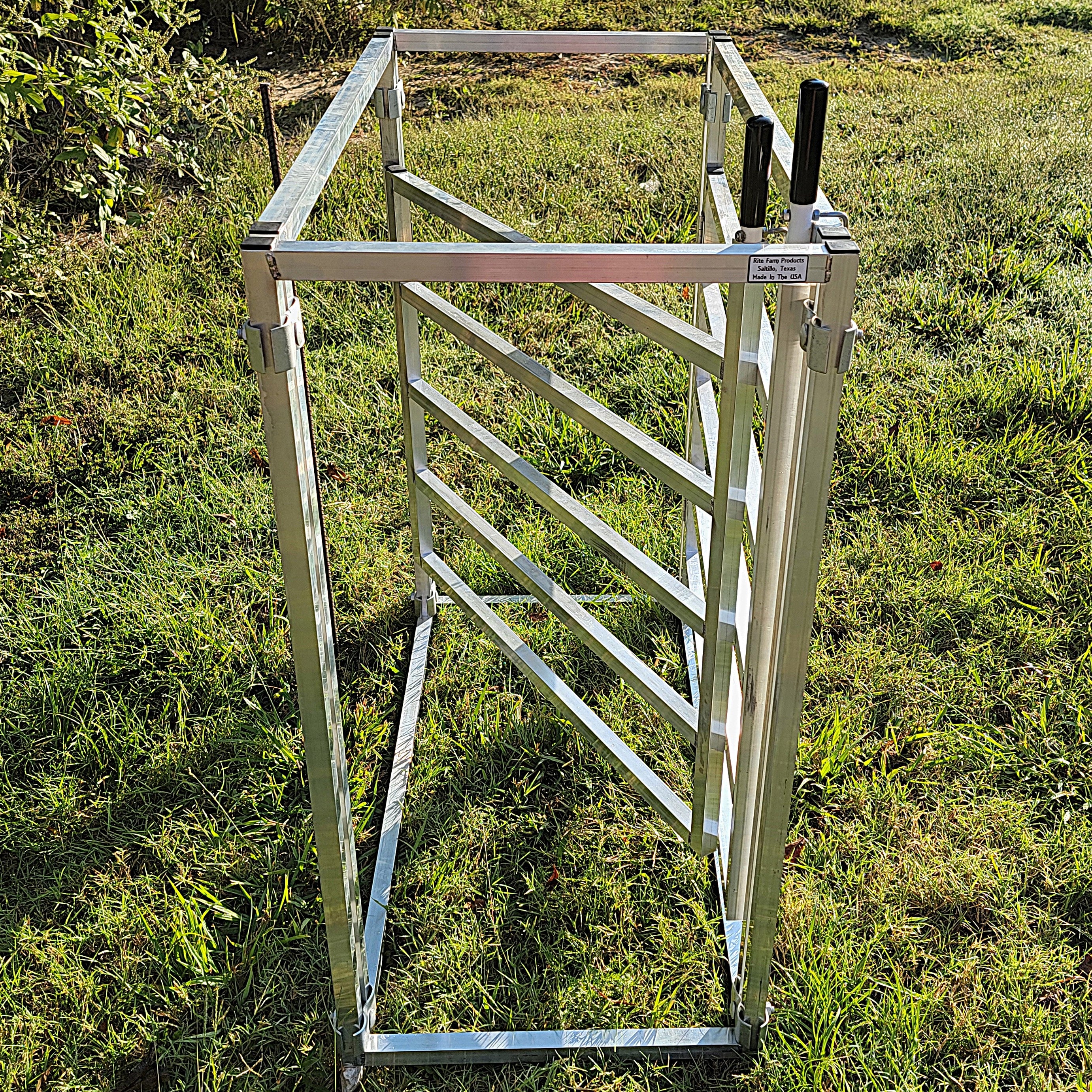 Aluminum 40-Inch-Tall Sheep & Goat 3 Way Sorter gate for Sorting Alley & Pen Systems