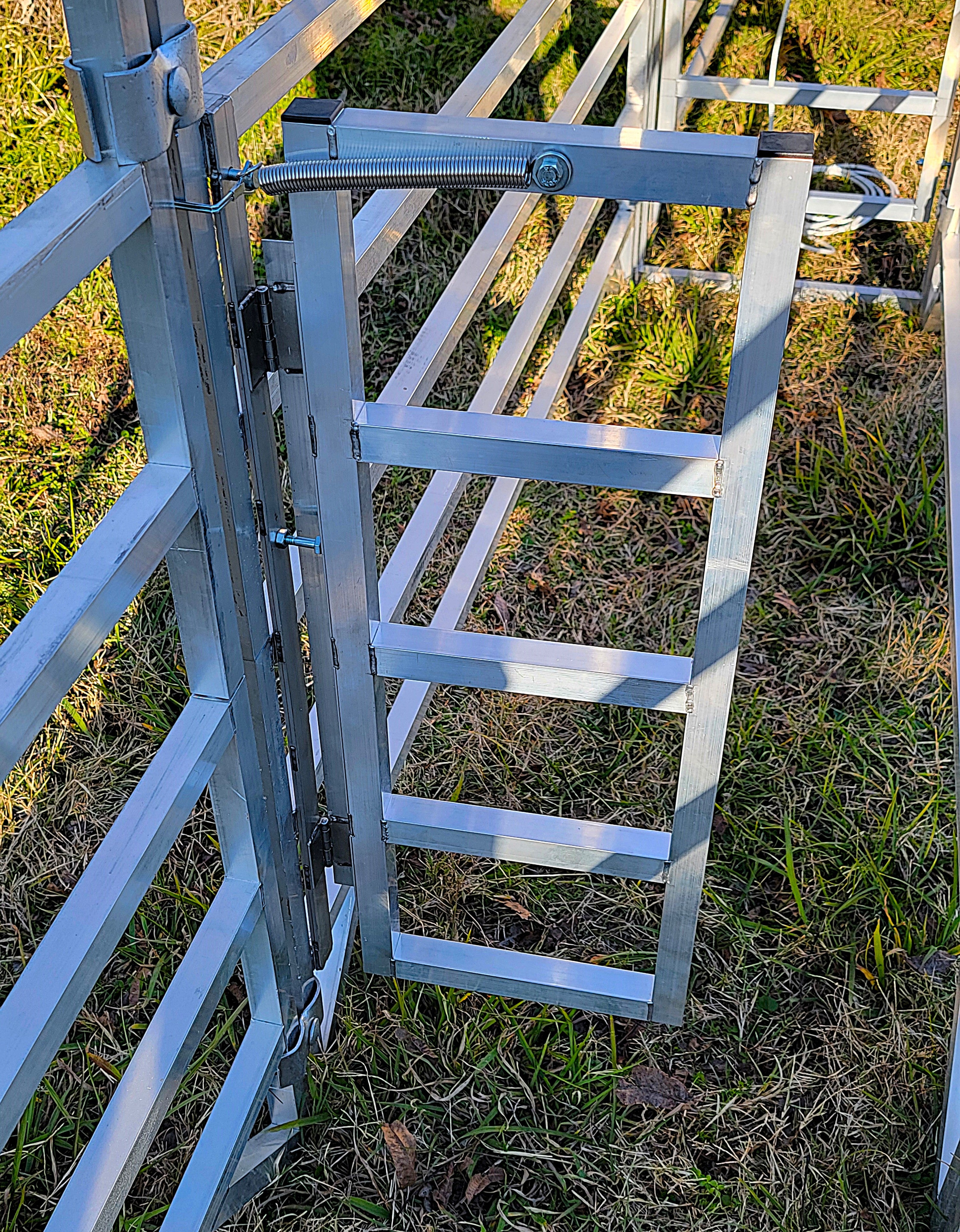 Aluminum Sheep & Goat Anti Backup Gate for Sorting Alley & Pen Systems